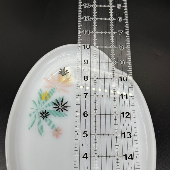 Vtg 60s Atomic Leaf Federal Glass Snack Plate Milk Glass Mary Jane MCM - Picture 8 of 10